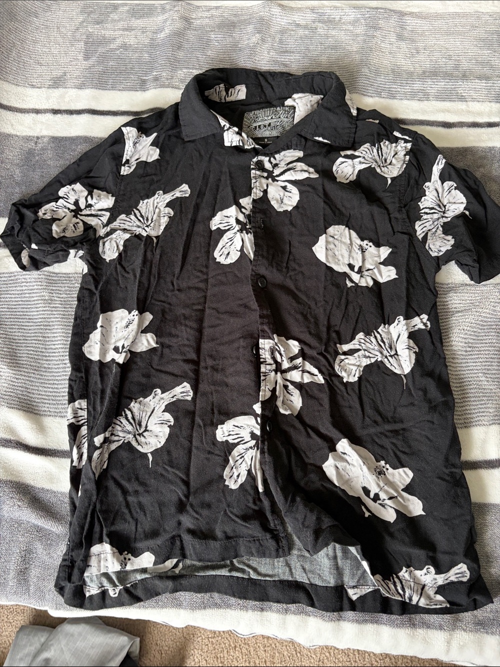 Brooklyn Cloth Black Short-Sleeve Button-Down with White Floral Print